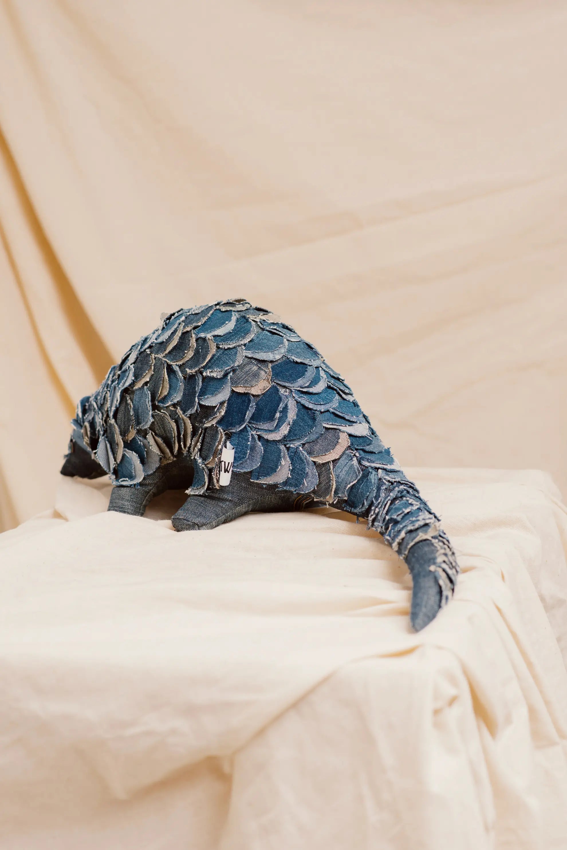 Pangolin (Akika)